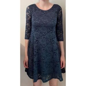 Lace Dark Turqouise/Green flowy dress